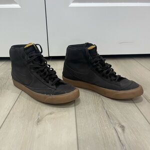 Nike Blazer Mid 77 Suede Size 10